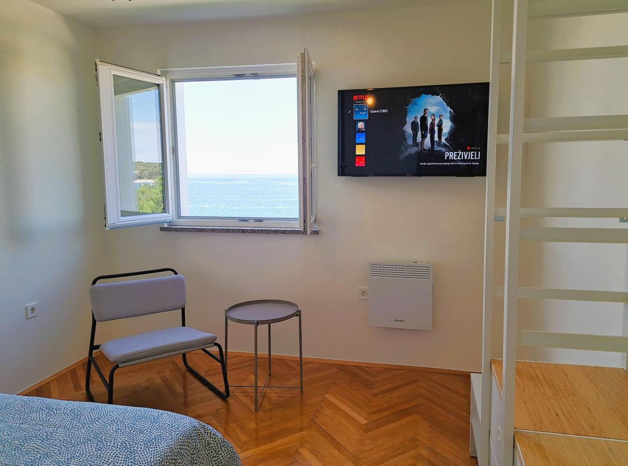 Apartment With A View Ровин Екстериор снимка